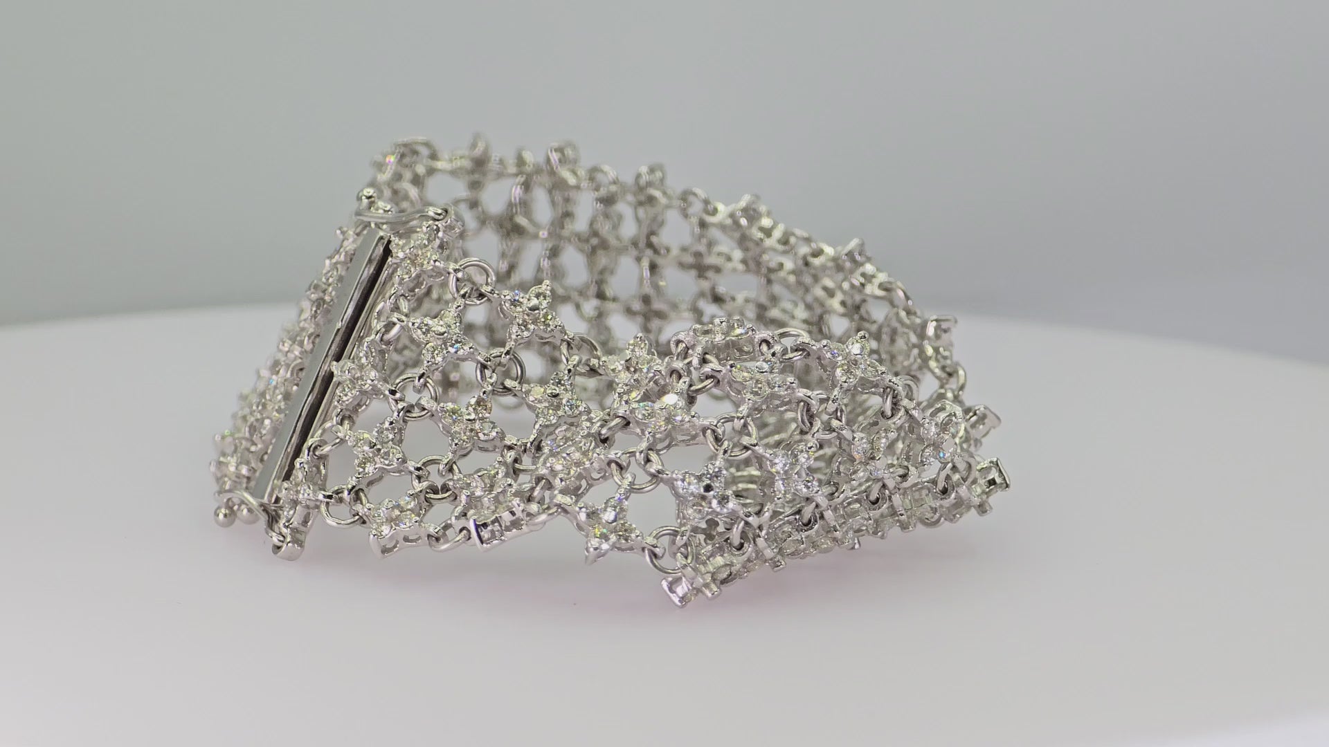 18k (750) White Gold Natural Diamond Mesh Bracelet