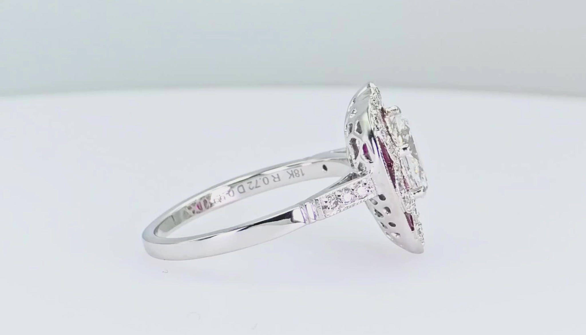 18k (750) White Gold - Pear Shape Ring: Natural Diamond and Ruby
