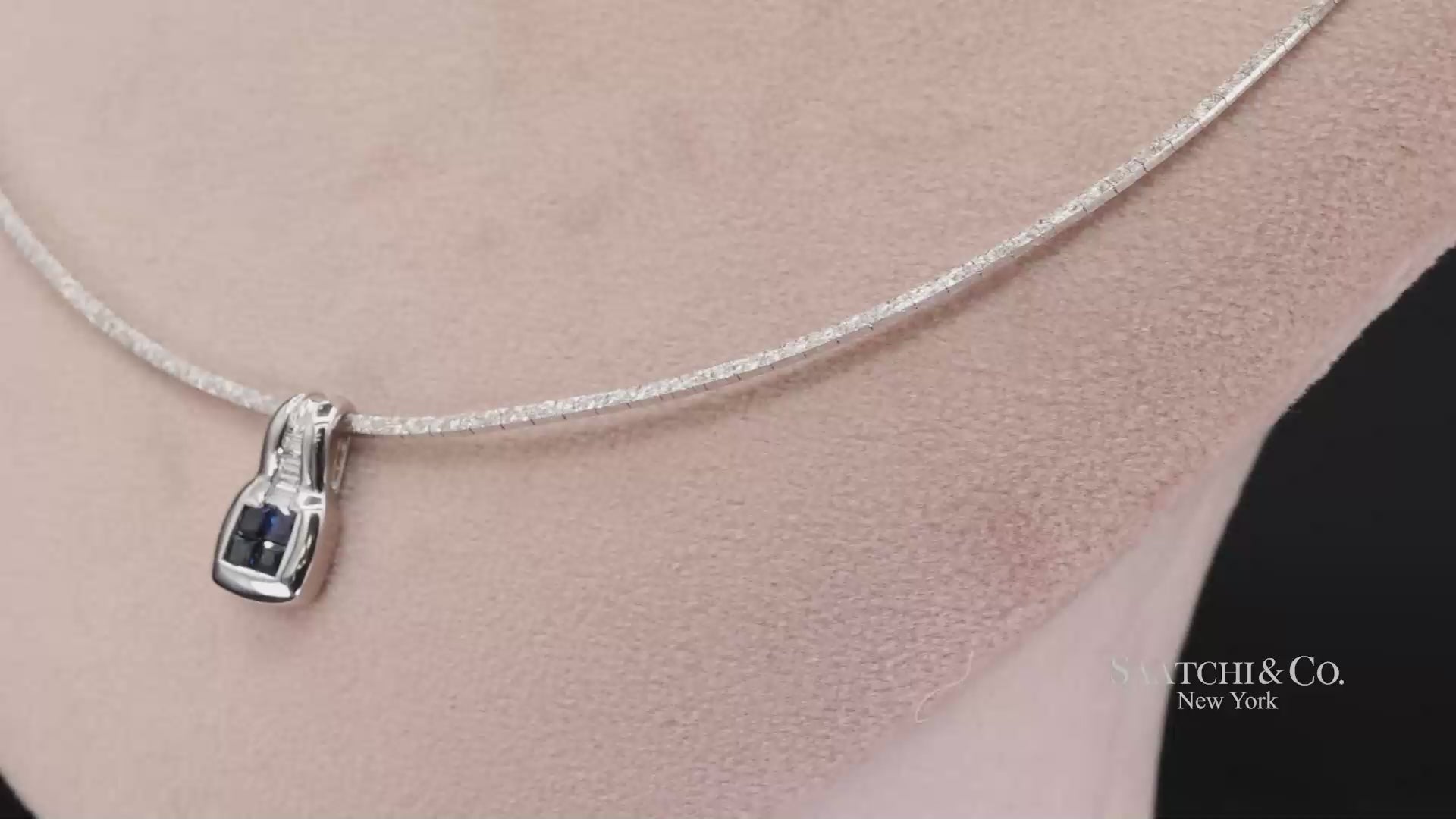 Elegant 18K White Gold Choker Necklace with Natural Diamond Pendant
