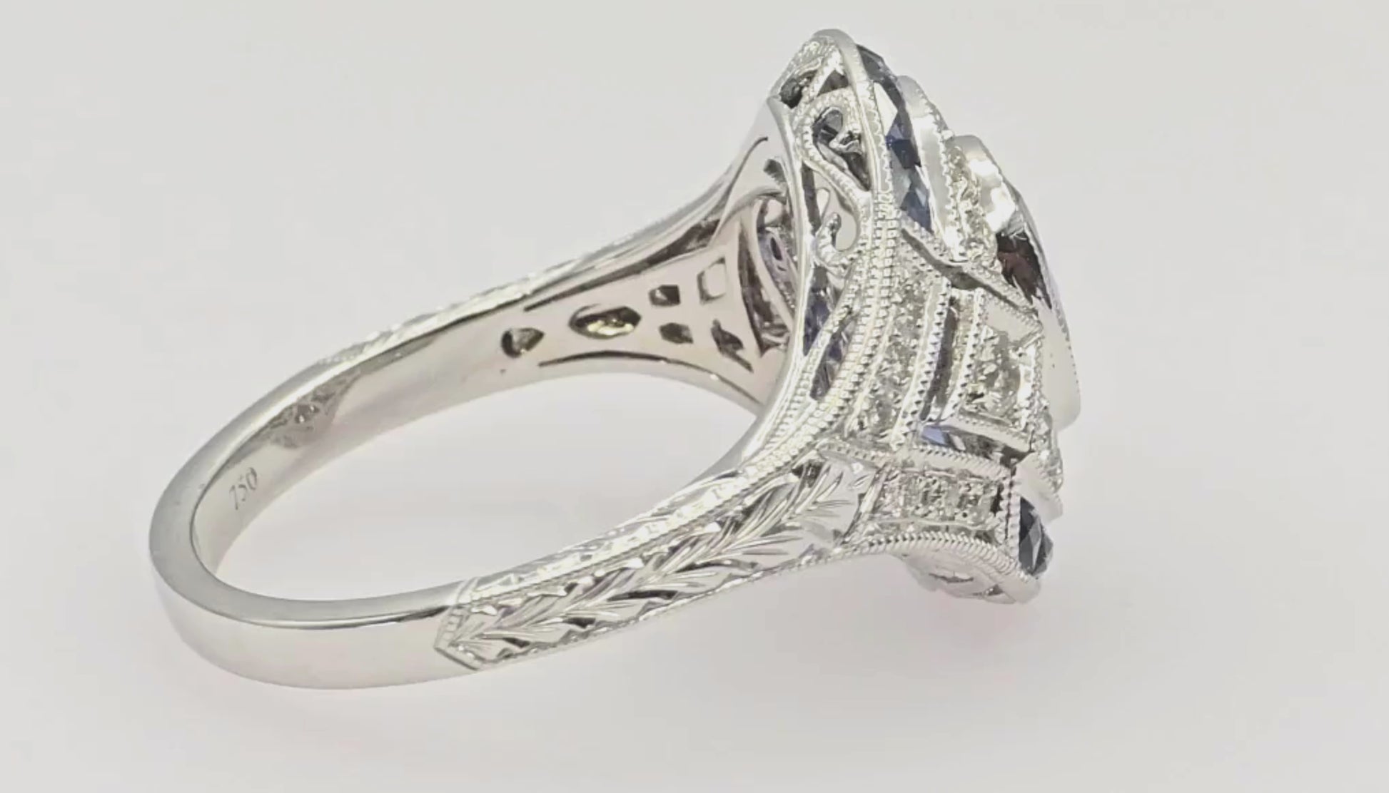 18K (750) White Gold Natural Diamond & Blue Sapphire Ring