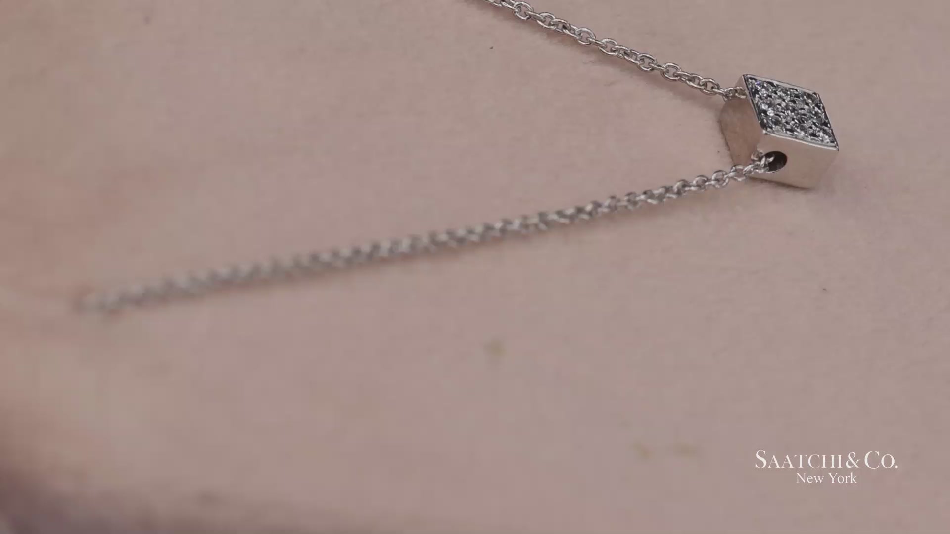 18K(750) White Gold Natural Diamond Square Box Shape Pendant Necklace with Chain