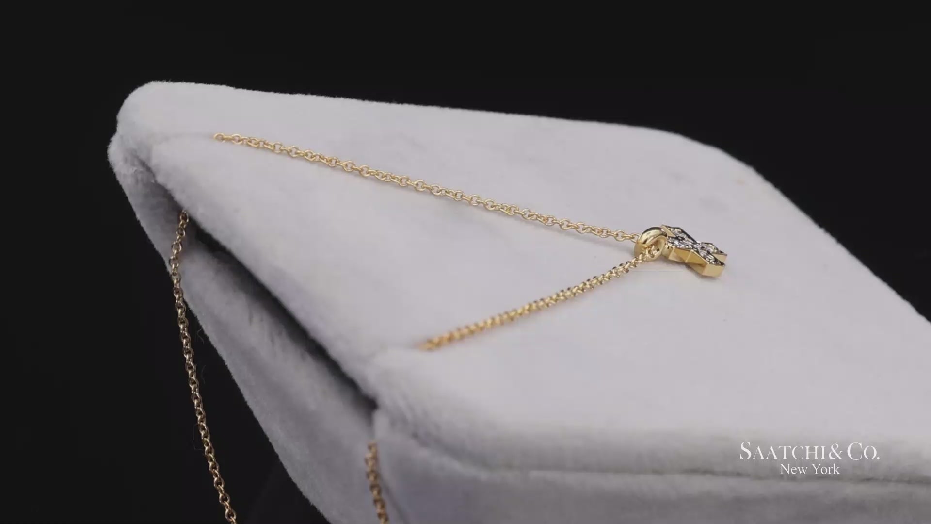 18K(750) Yellow Gold Natural Diamond Cross Pendant Necklace with Chain
