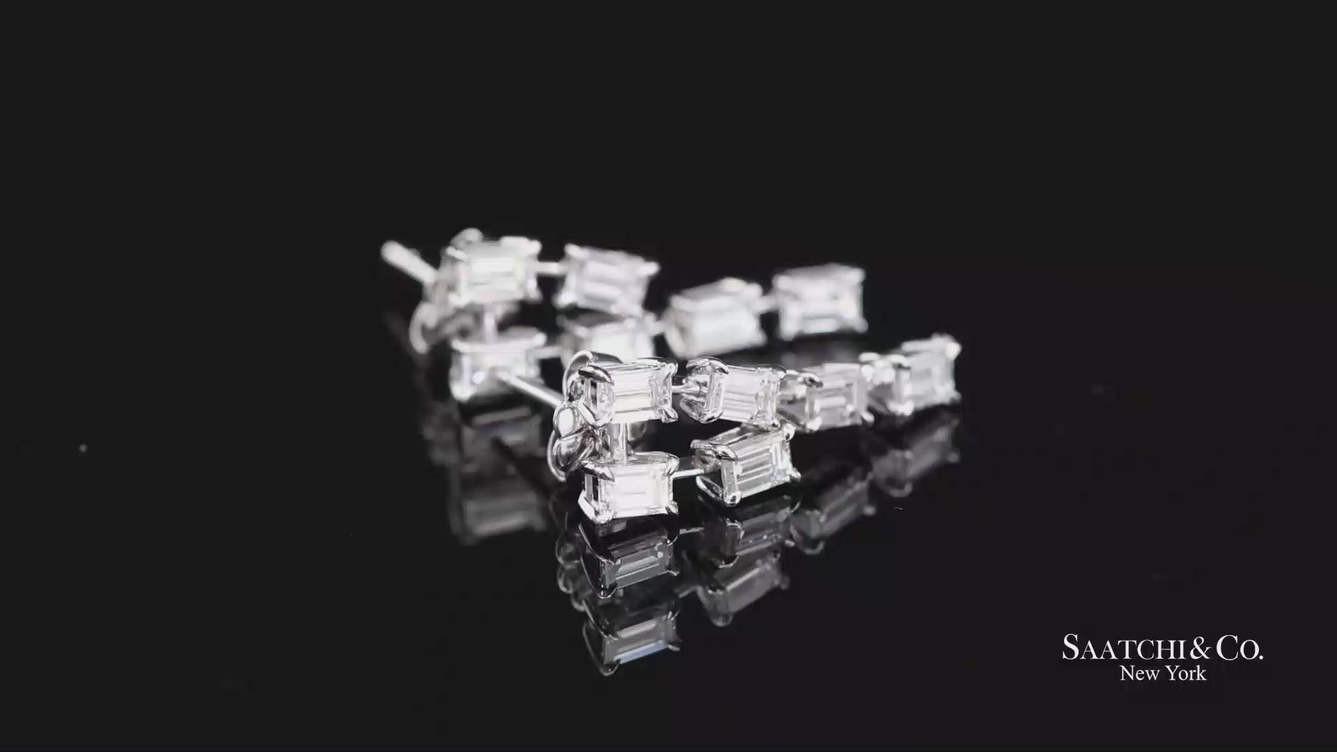 18K(750) White Gold Natural Diamond Emerald Cut Earrings