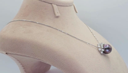 Tahitian Natural Black Pearl 18k (750) White Gold and Natural Diamond Pendant