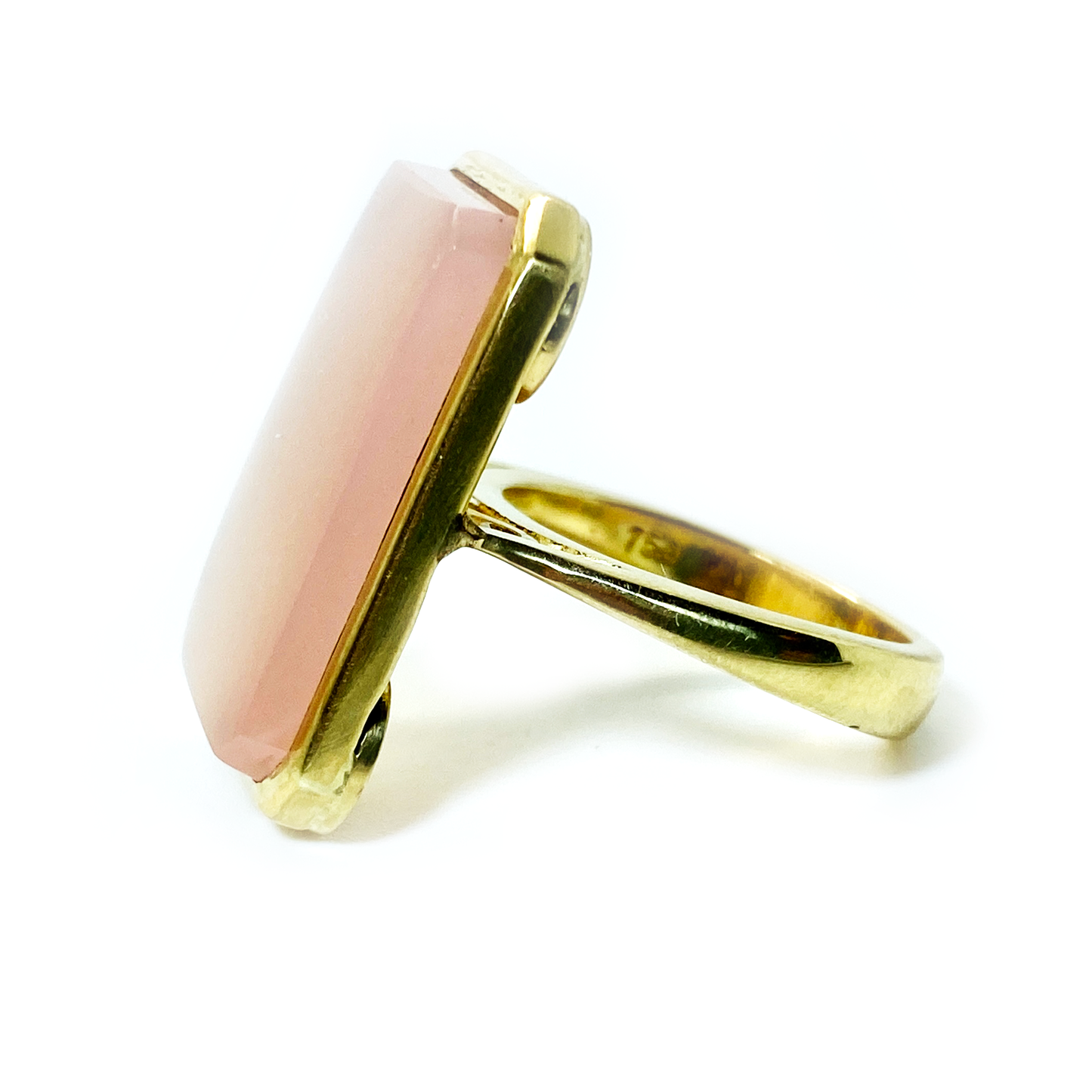 18K Yellow Gold Ring With Rectangular Pink Quartz